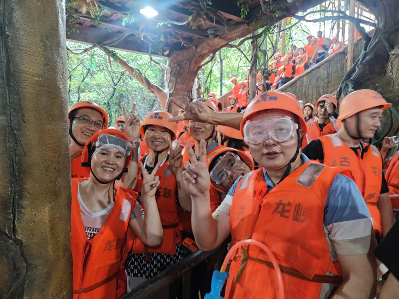 豪歐清遠(yuǎn)團(tuán)建，暢享激情之旅